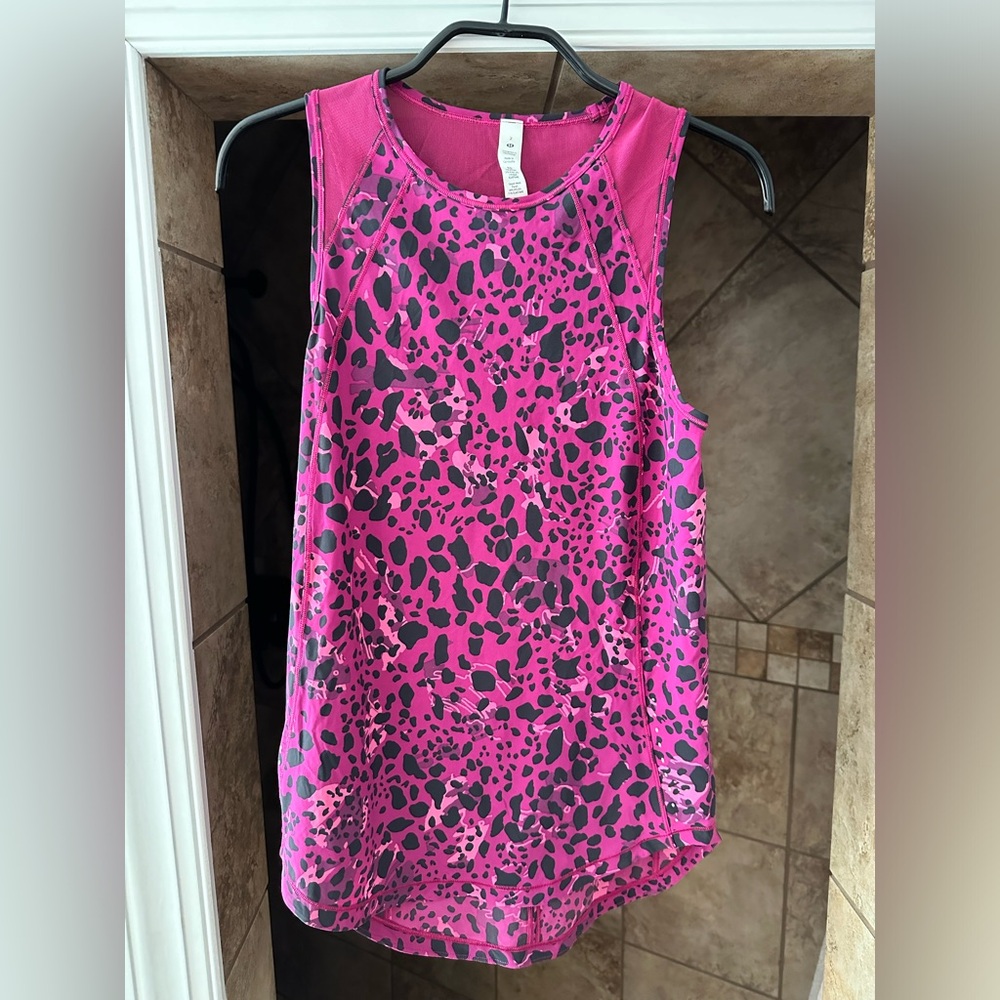 NWOT Lululemon leopard tank size 2